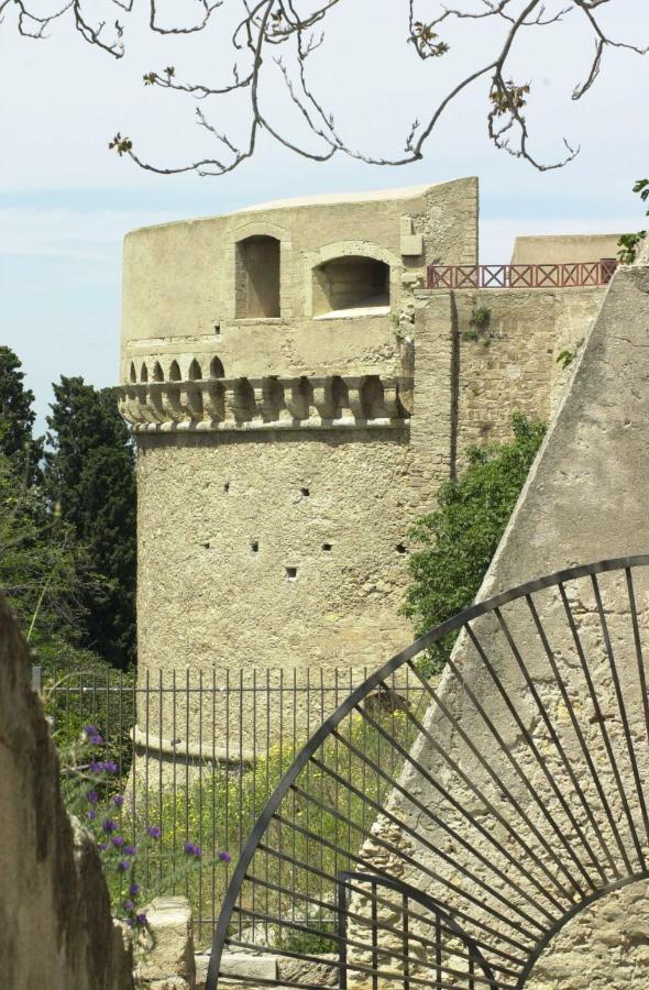 Corsomessina64 Bed & Breakfast Crotone Eksteriør bilde